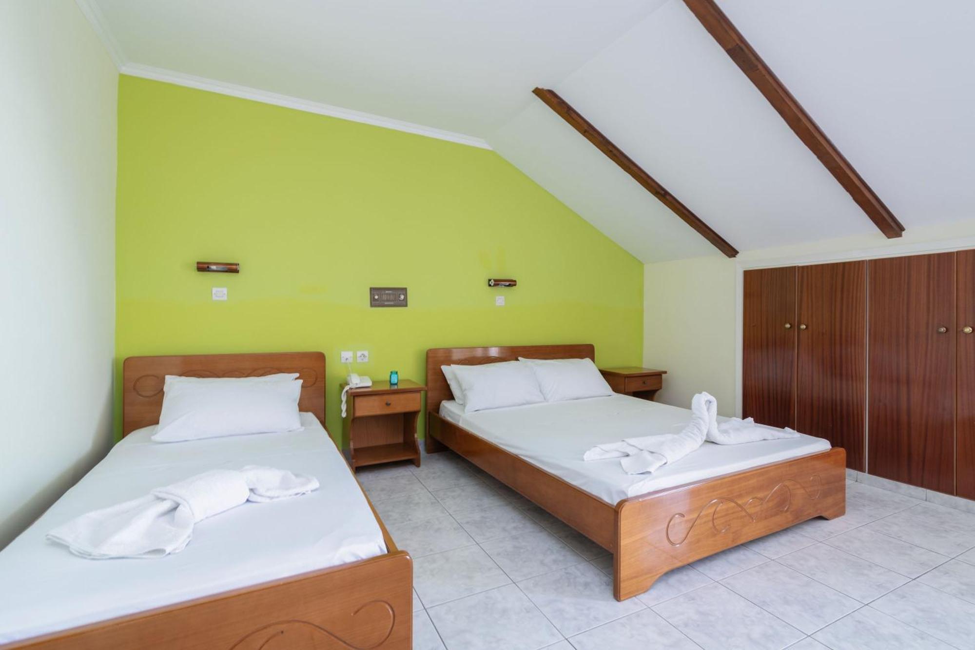 Sunbliss Studios & Apartments Alykes  Pokoj fotografie